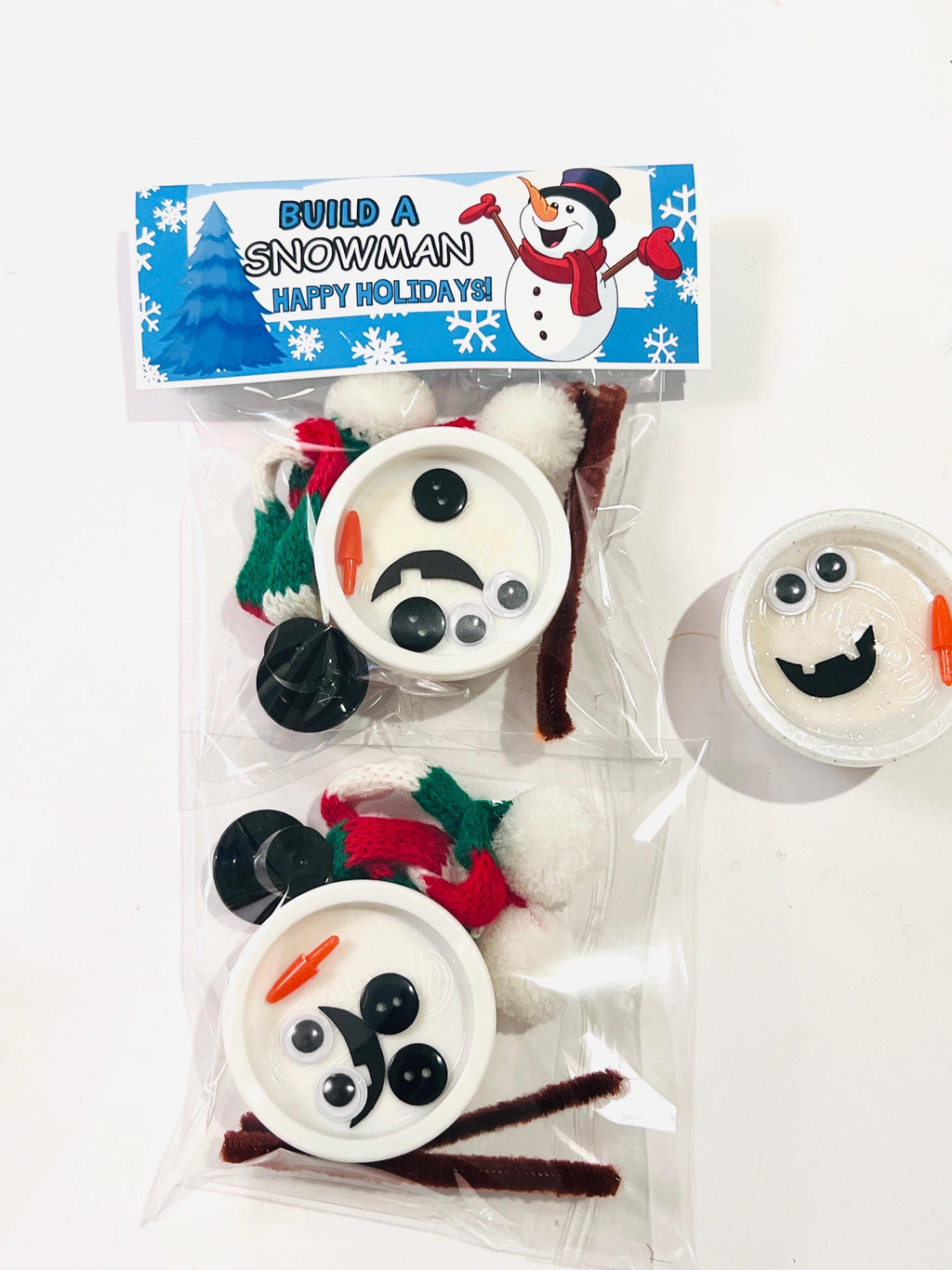 Build a Snowman kit , Christmas Playdoh favors, Mini Snowman playdoh kit