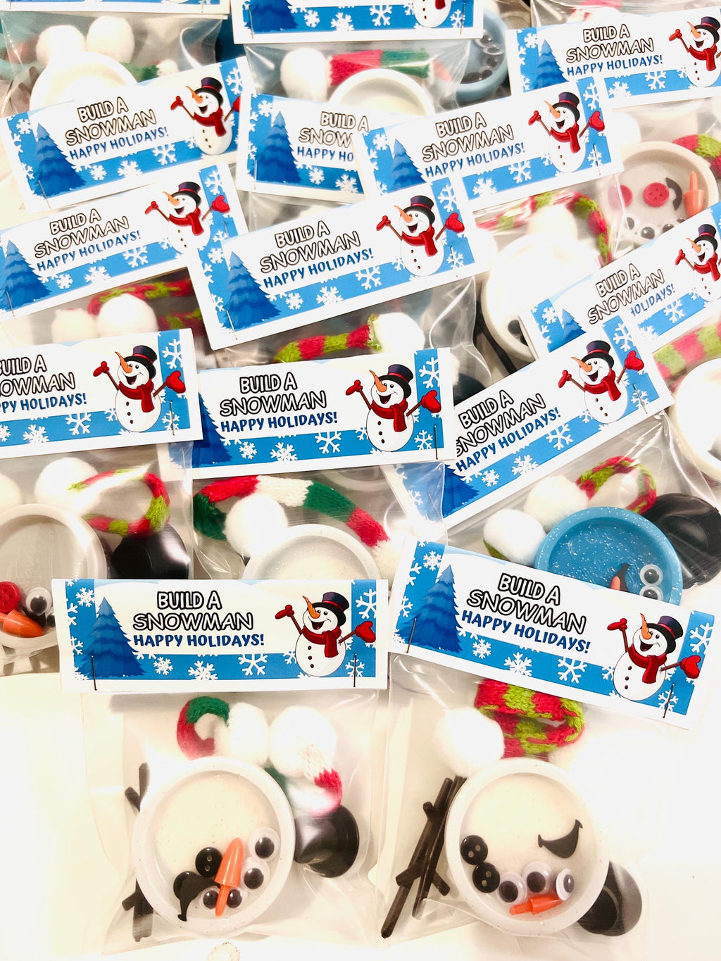 Build a Snowman kit , Christmas Playdoh favors, Mini Snowman playdoh kit